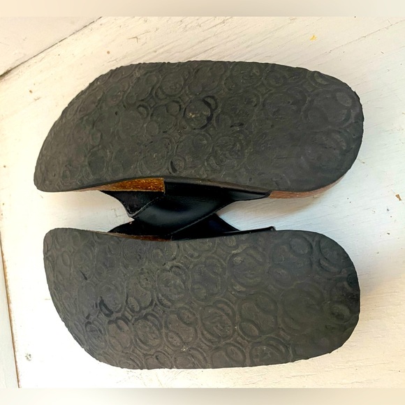 Soft Moc Sandals - Picture 9 of 9